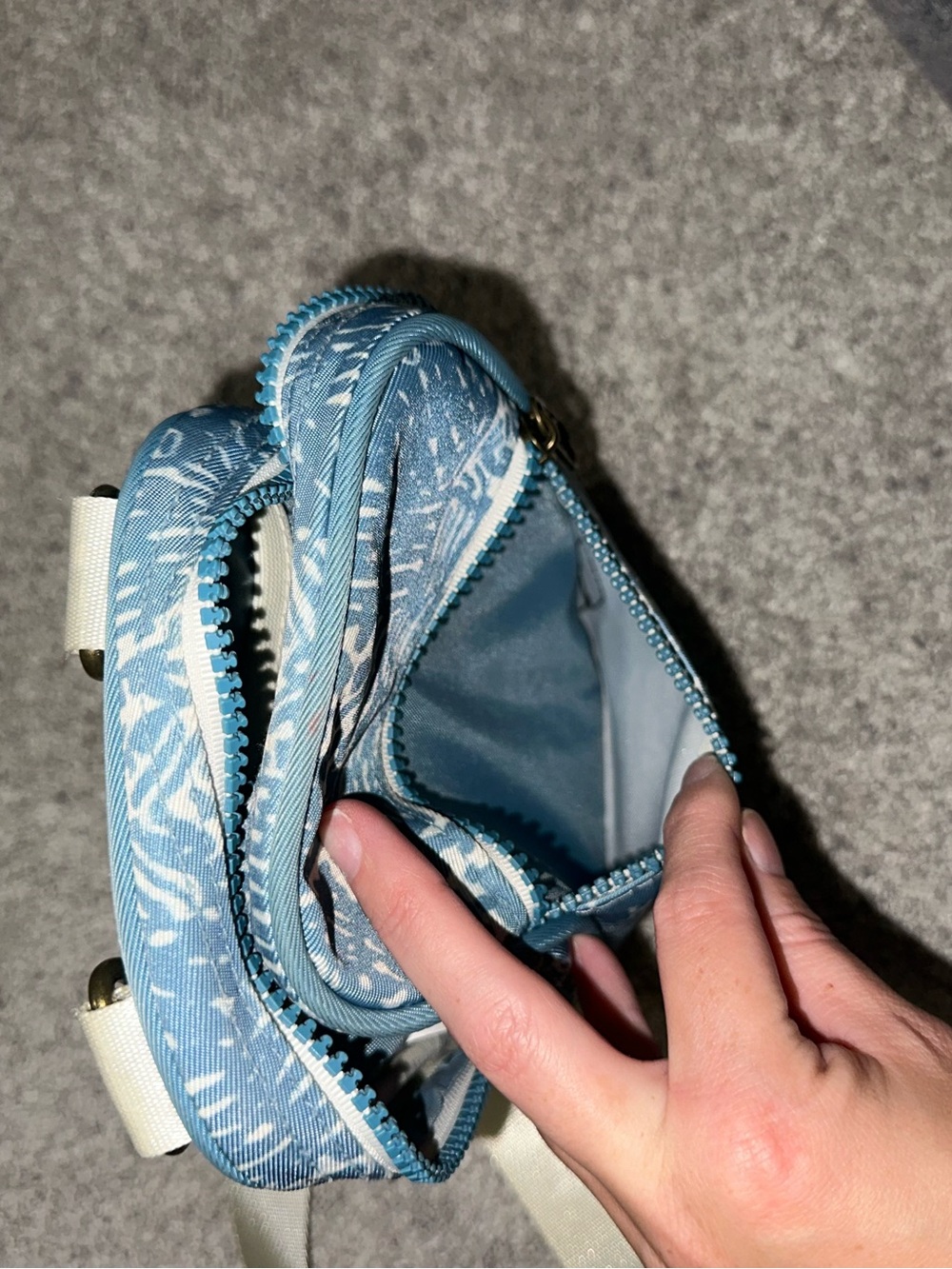 Thread - Blue Patterned Crossbody Bag - Picture 6 of 9